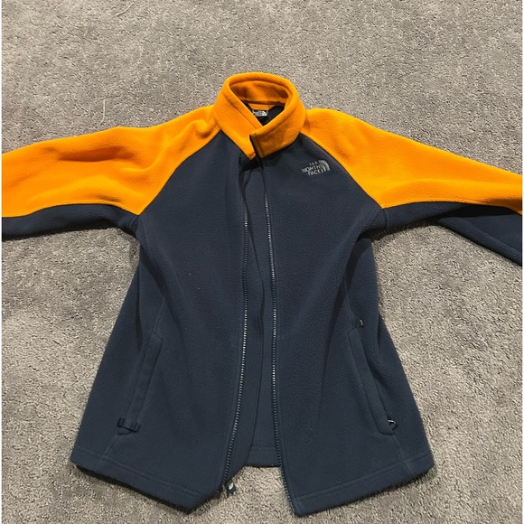 North Face Sweater - Picture 1 of 2